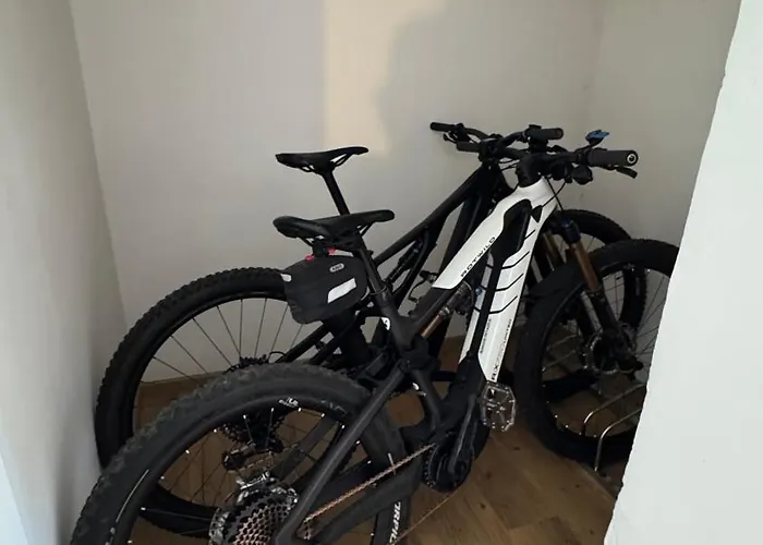 Bike And Hike アパート